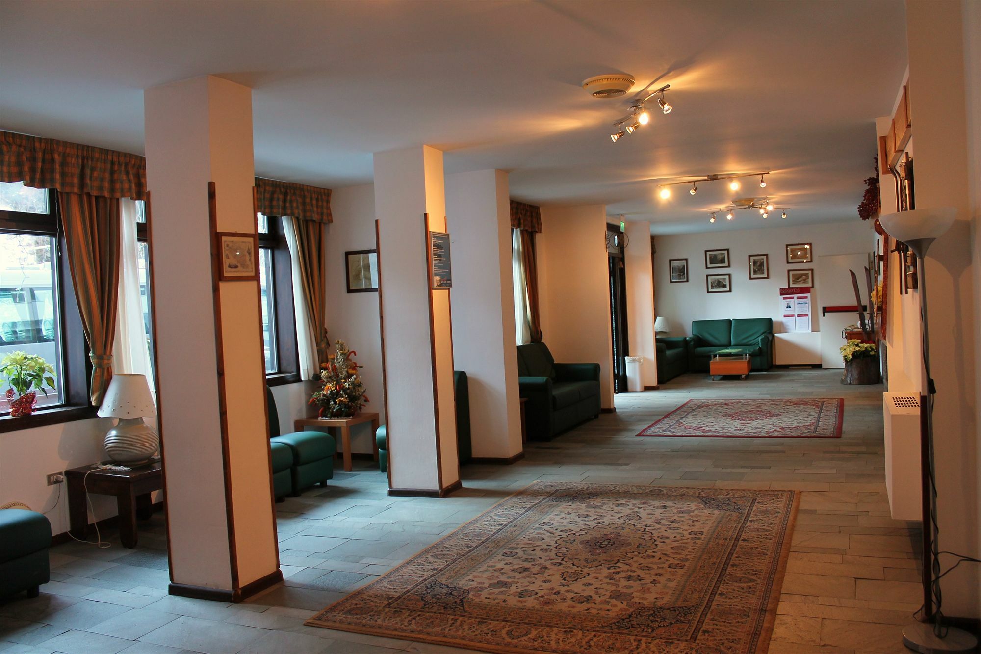 Hotel De La Telecabine كورمايور المظهر الخارجي الصورة